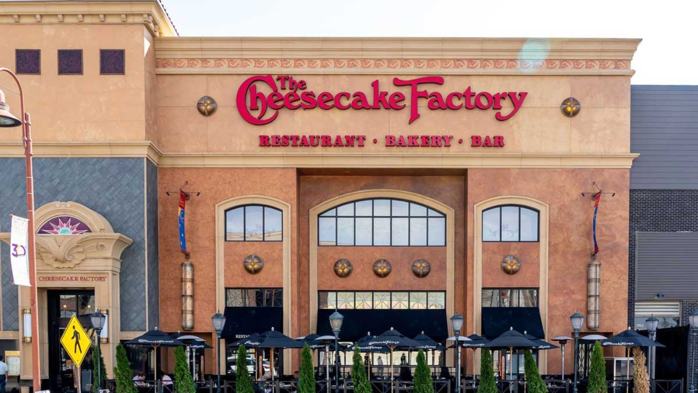 cheesecake factory lunch time